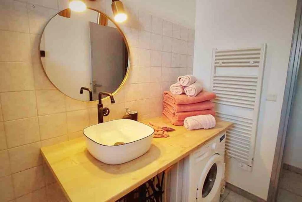 Апартаменти Cocoon'Isle - Jardinet- Jacuzzi Л'Іль-сюр-ла-Сорг Екстер'єр фото